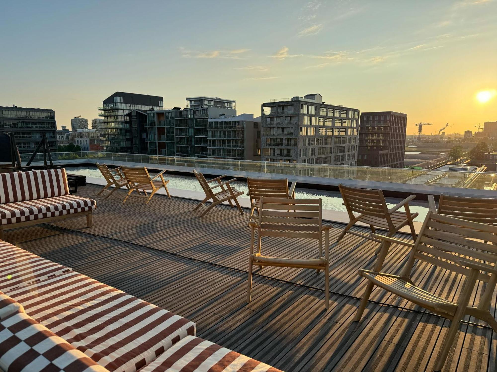 Bob W Amsterdam Noord Aparthotel ภายนอก รูปภาพ